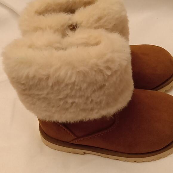 Falls Creek girls suede boots with trim. SIZE 5 - Picture 3 of 7